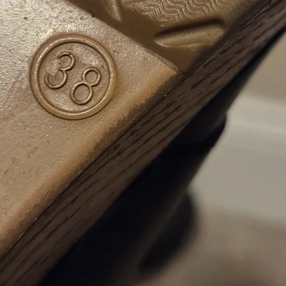 Dansko Pearson Black Tumbled Clog Leather Roomy Toe Box Buckle Womens 38 = 7.5 8 - Picture 5 of 8